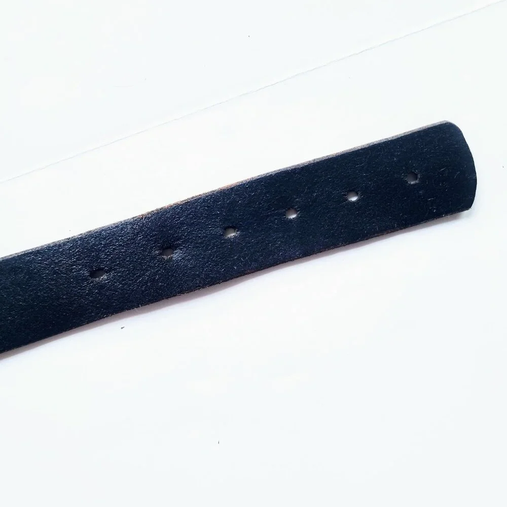 Mustang Silver Buckle Black Leather Belt